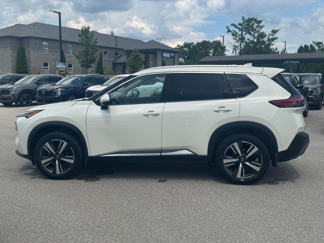 2023 Nissan Rogue AWD SL Photo