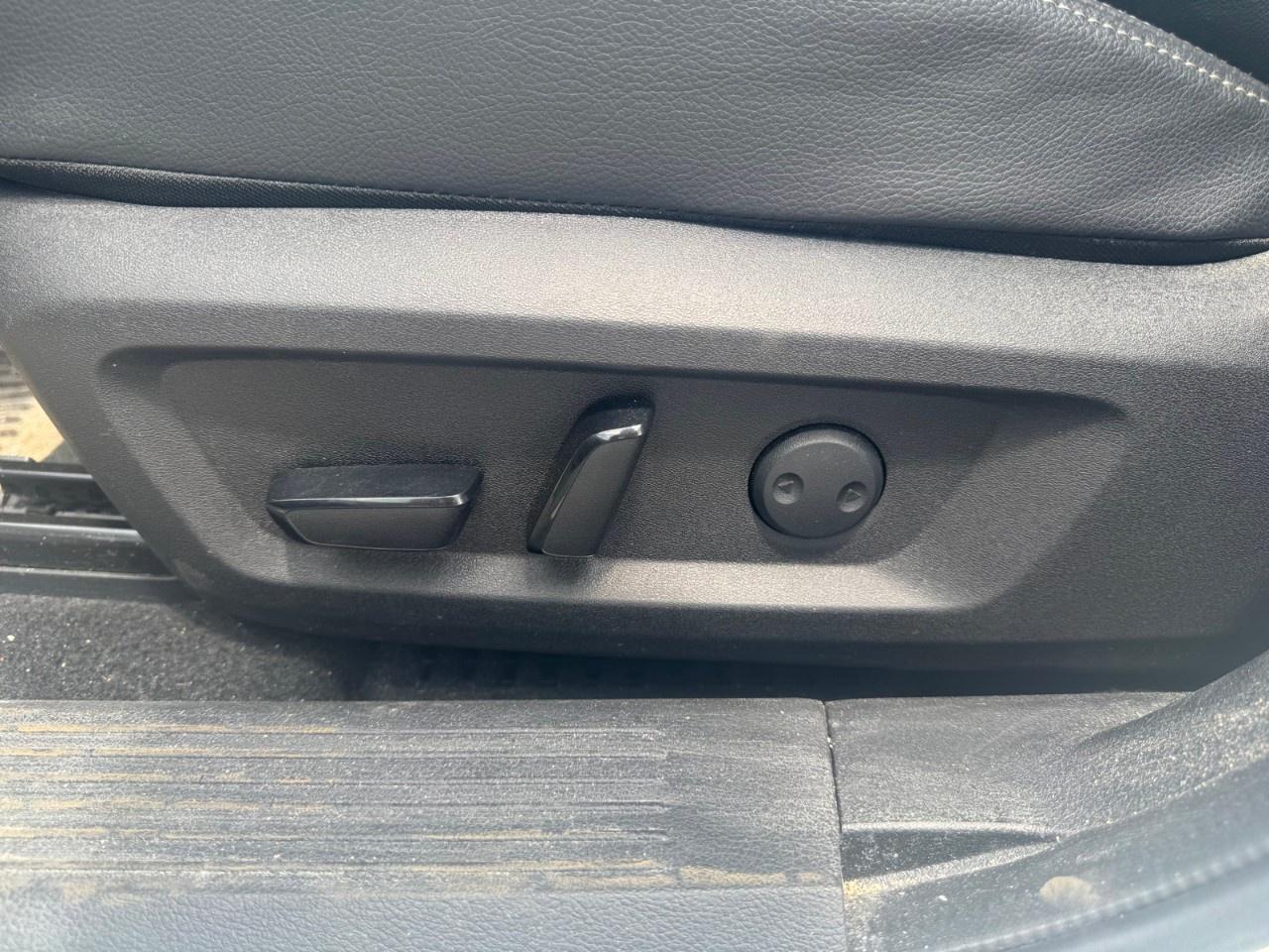2023 Nissan Rogue AWD SL Photo