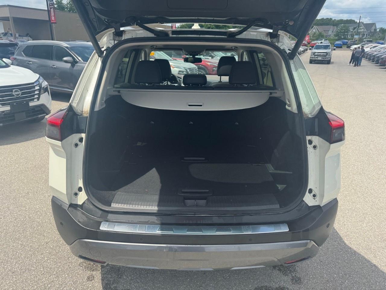 2023 Nissan Rogue AWD SL Photo