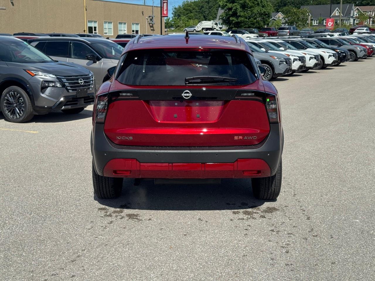 2026 Nissan Kicks SR AWD Photo