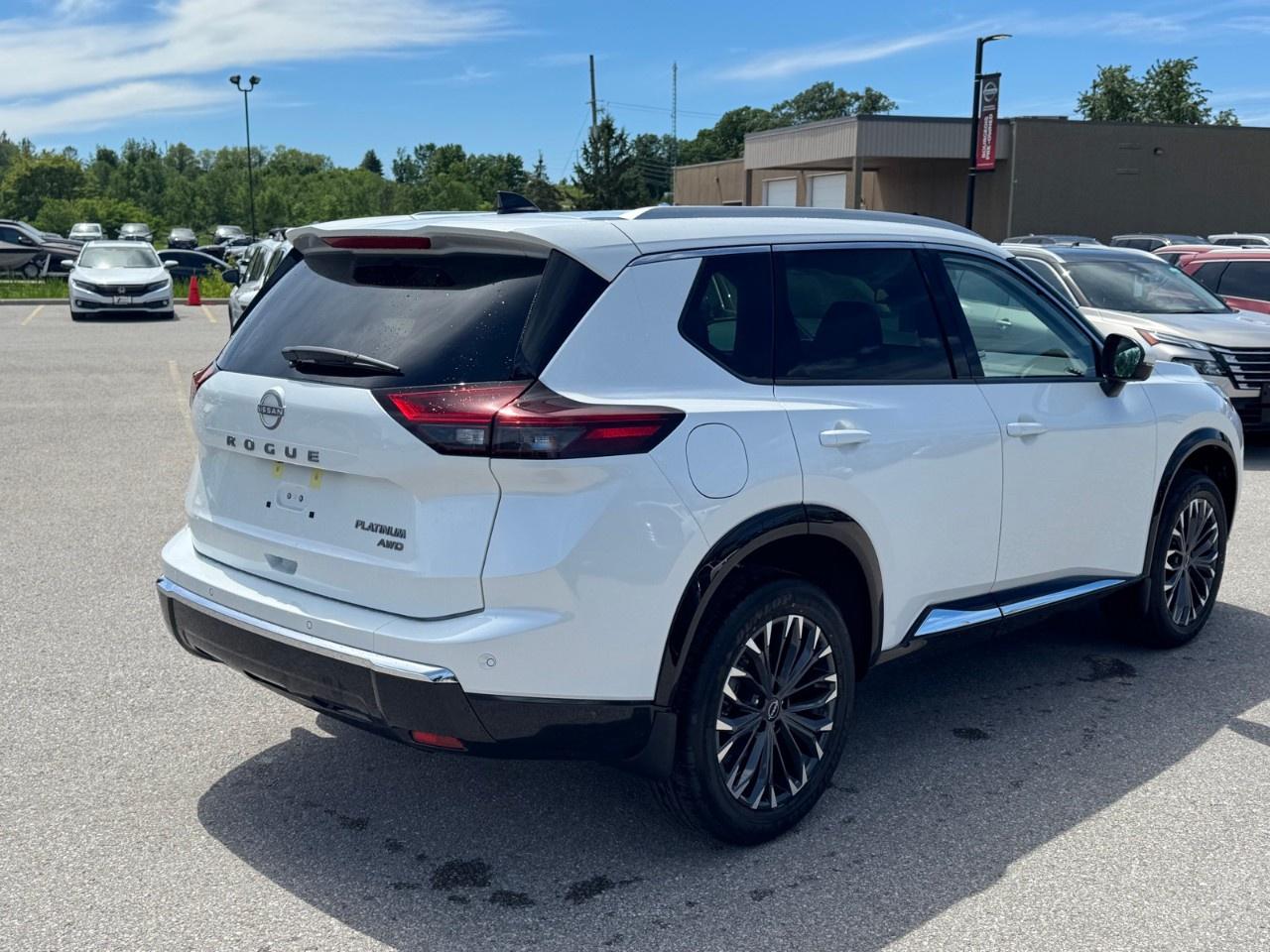 2026 Nissan Rogue AWD Platinum Photo