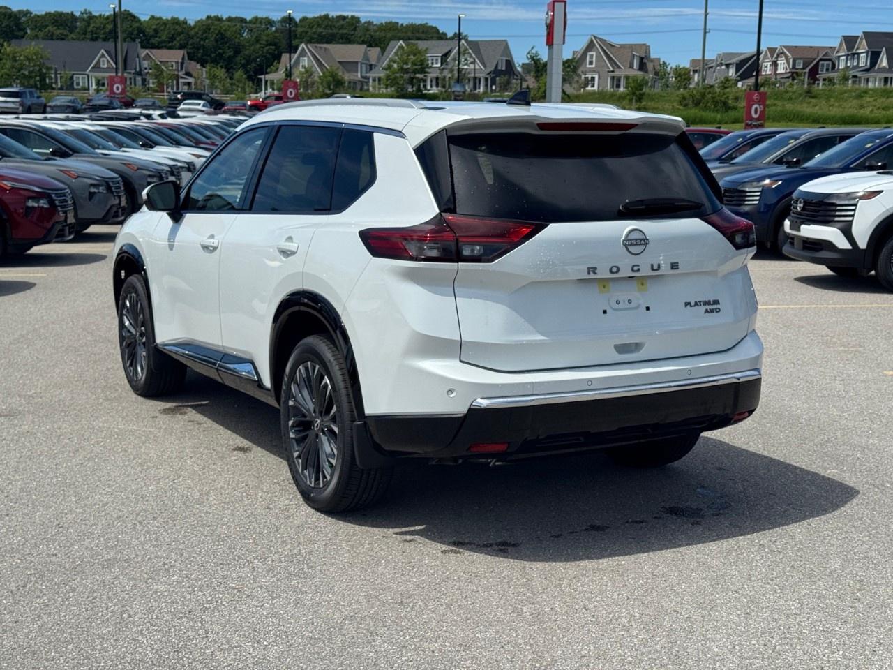 2026 Nissan Rogue AWD Platinum Photo