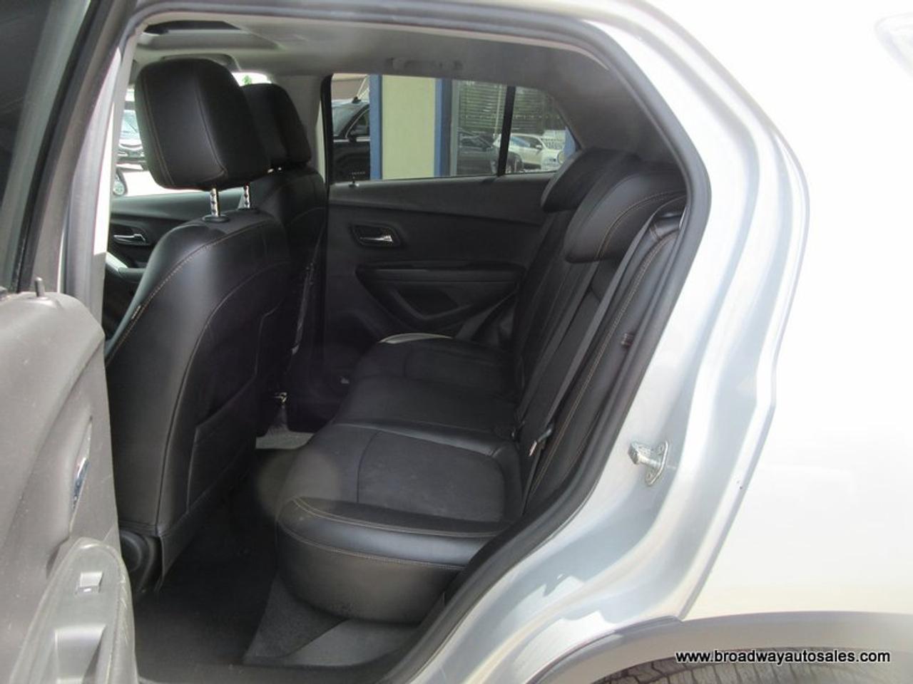 2019 Chevrolet Trax ALL-WHEEL DRIVE LT-PACKAGE 5 PASSENGER 1.4L - DOHC.. POWER SUNROOF.. BACK-UP CAMERA.. BLUETOOTH SYSTEM.. BOSE AUDIO.. KEYLESS ENTRY.. Photo