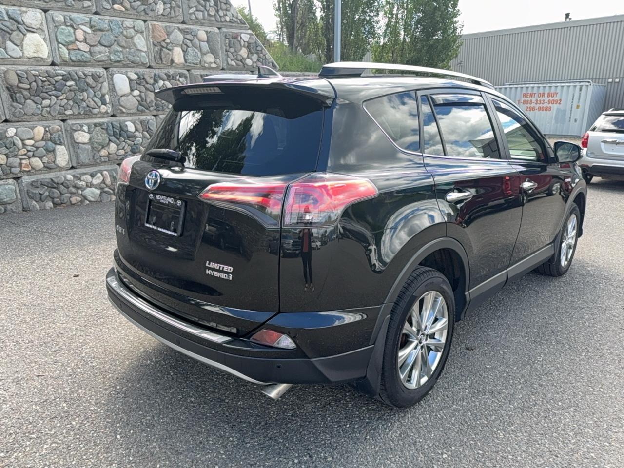 2018 Toyota RAV4 LIMITED  Photo