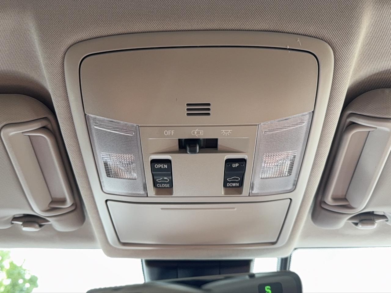 2018 Toyota RAV4 LIMITED  Photo