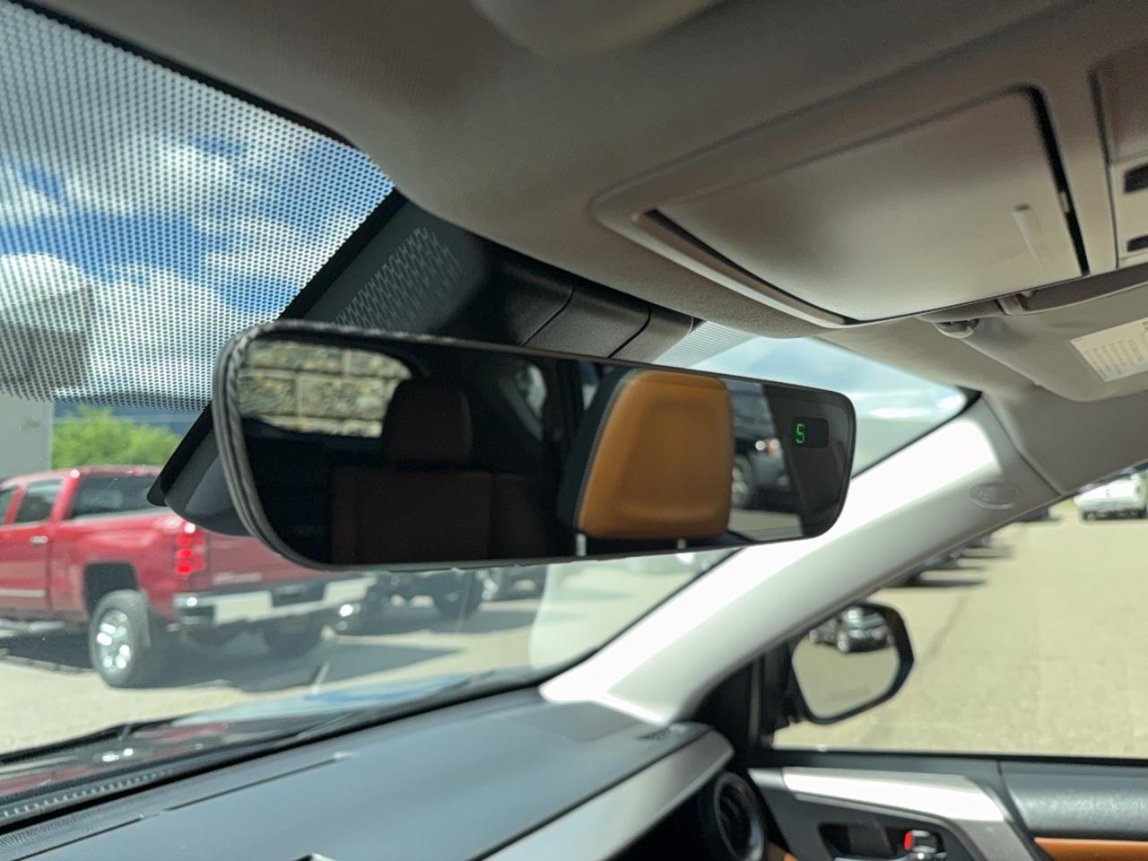 2018 Toyota RAV4 LIMITED  Photo