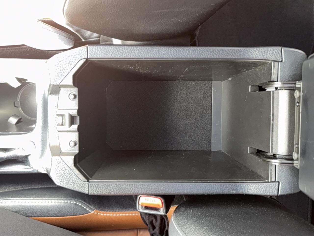2018 Toyota RAV4 LIMITED  Photo