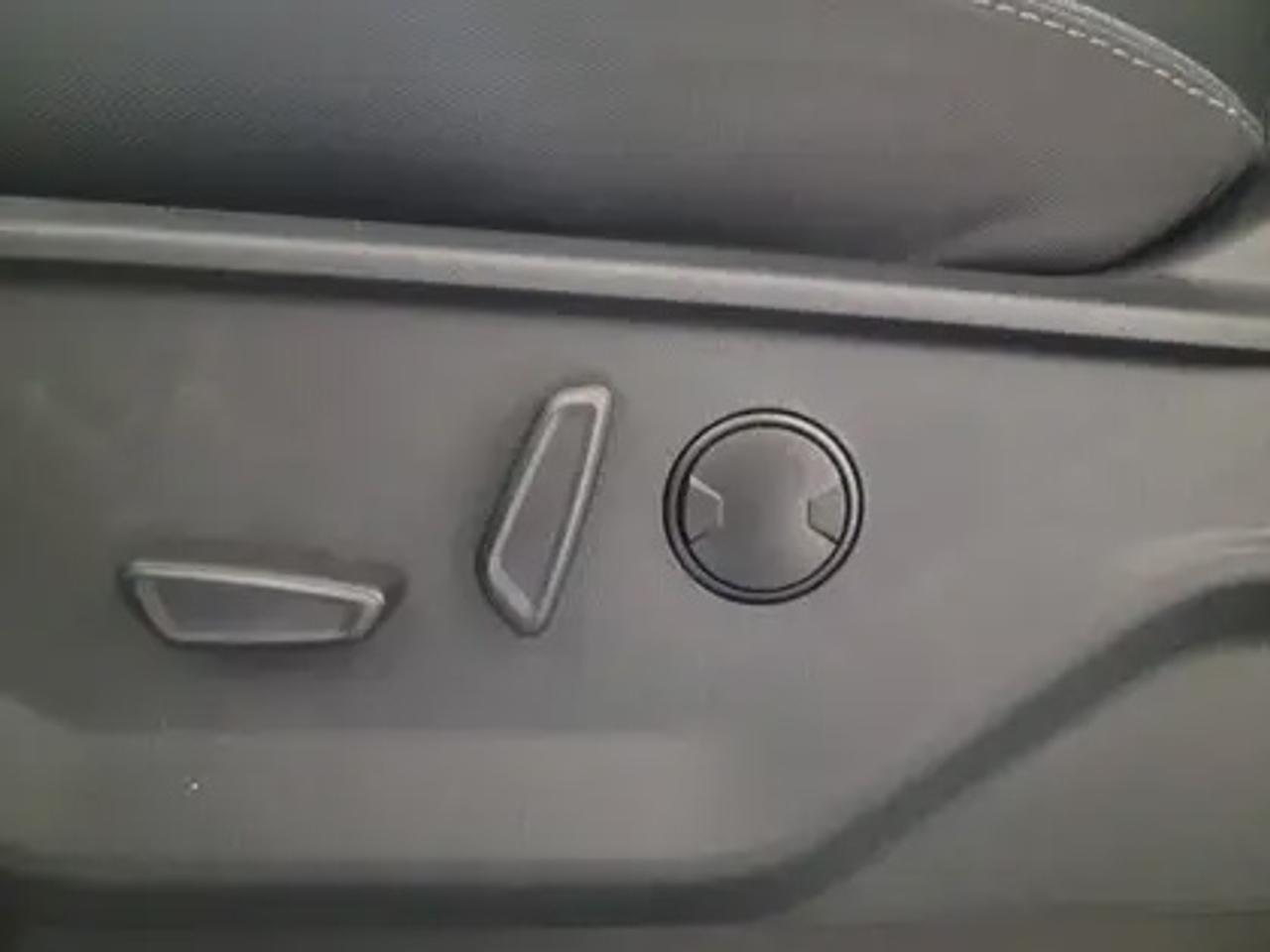14270657.822289782