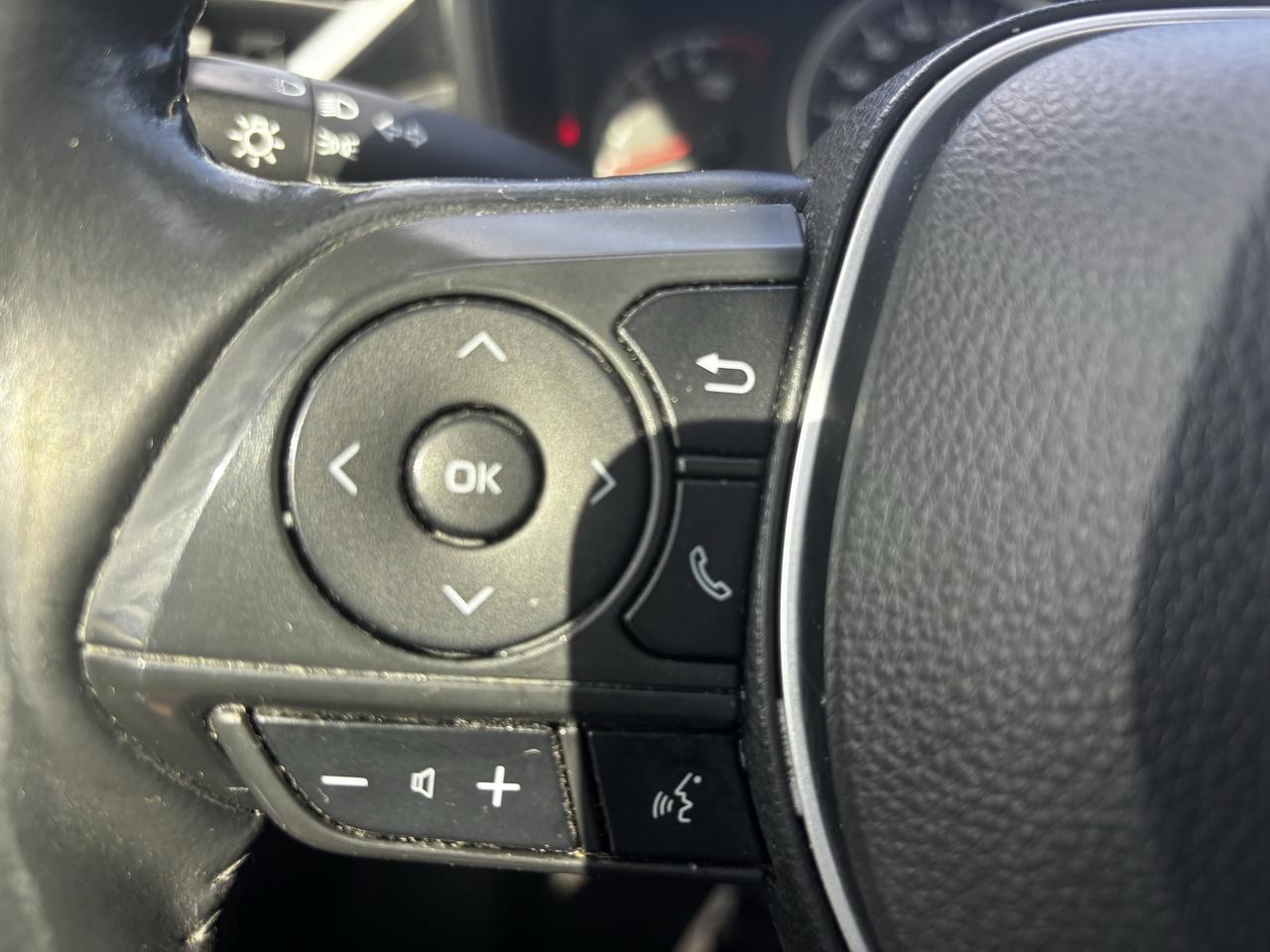 2020 Toyota Corolla SE, Night Shade Edition, Sunroof, Alloys, Photo
