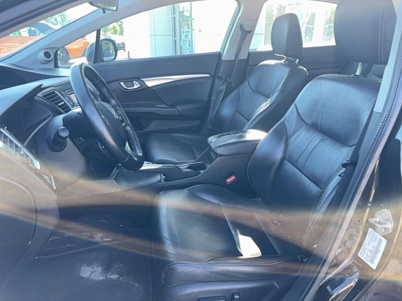 2013 Honda Civic TOURING, SEDAN, LEATHER, AUTOMATIC, AS TRADED! Photo