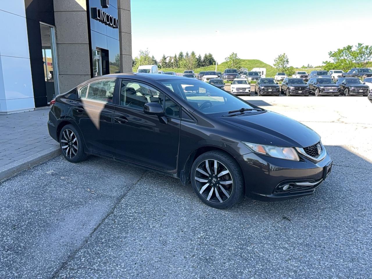2013 Honda Civic TOURING, SEDAN, LEATHER, AUTOMATIC, AS TRADED! Photo2