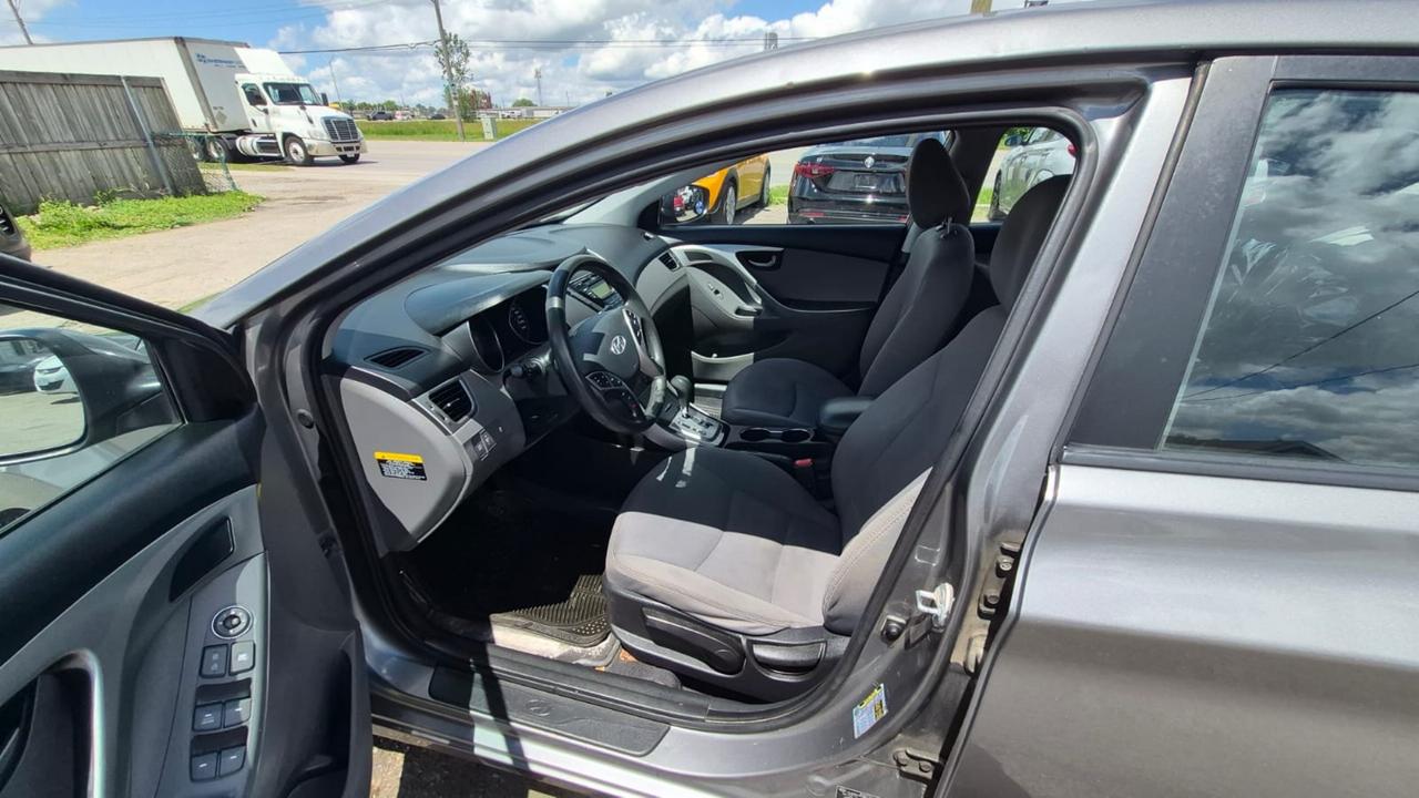2013 Hyundai Elantra GL, SEDAN, AUTO, ONLY 179KMS, 4 CYL, CERTIFIED Photo
