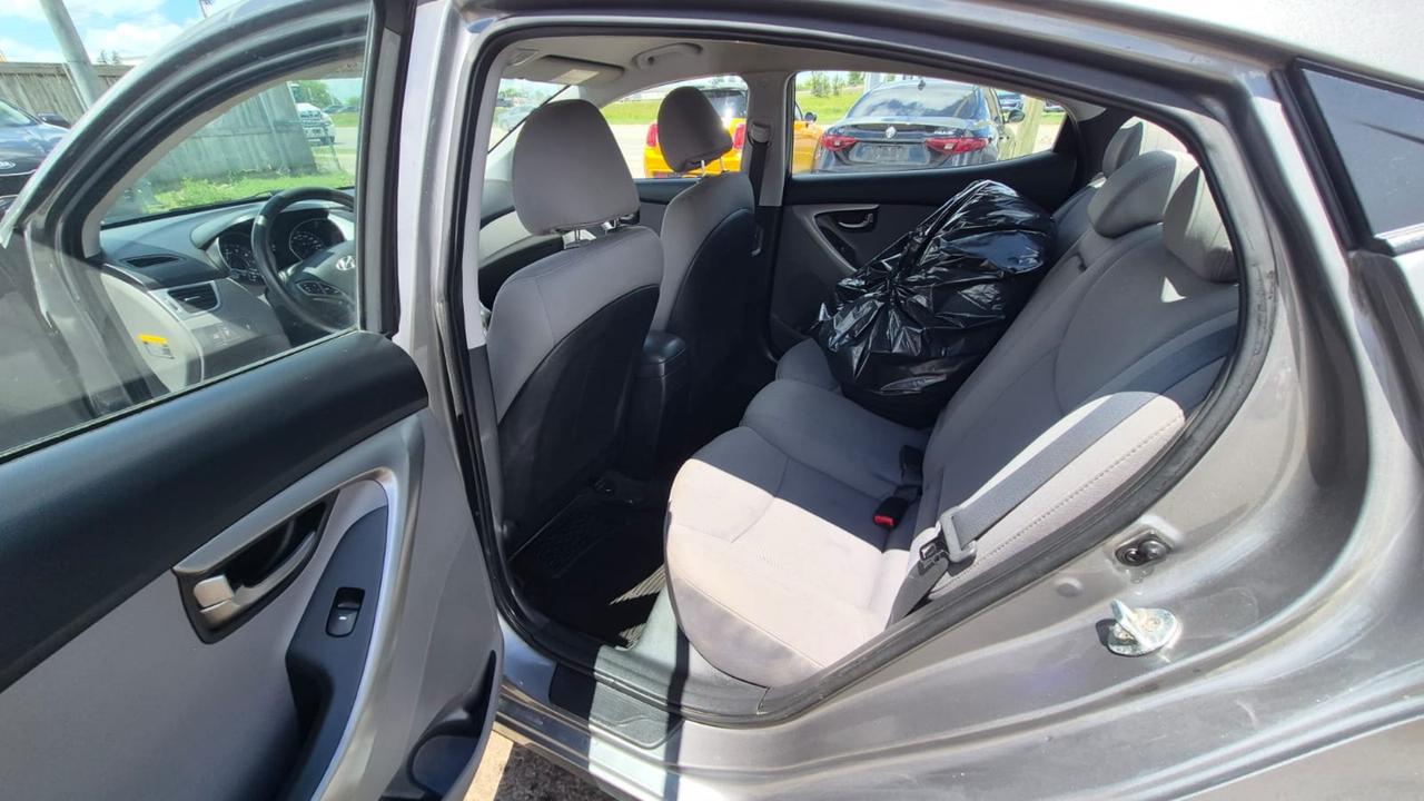 2013 Hyundai Elantra GL, SEDAN, AUTO, ONLY 179KMS, 4 CYL, CERTIFIED Photo