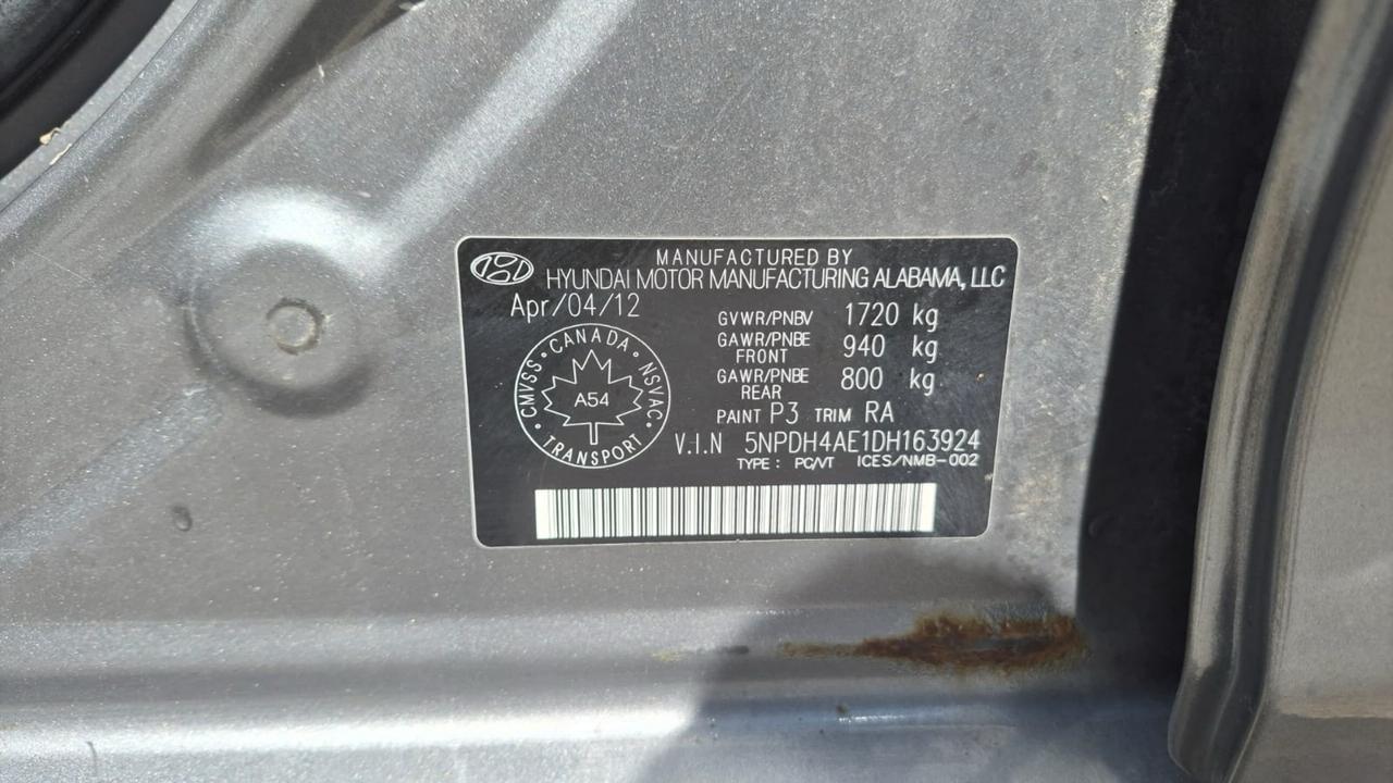 2013 Hyundai Elantra GL, SEDAN, AUTO, ONLY 179KMS, 4 CYL, CERTIFIED Photo