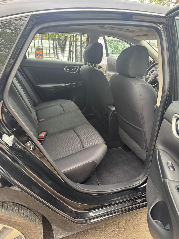 2018 Nissan Sentra S Photo