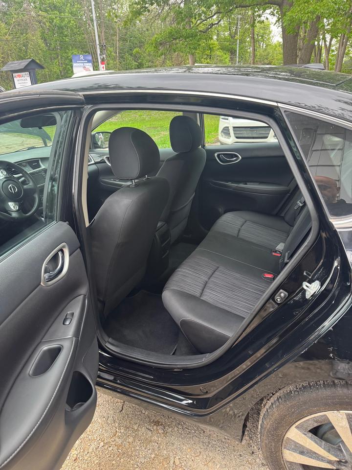 2018 Nissan Sentra S Photo