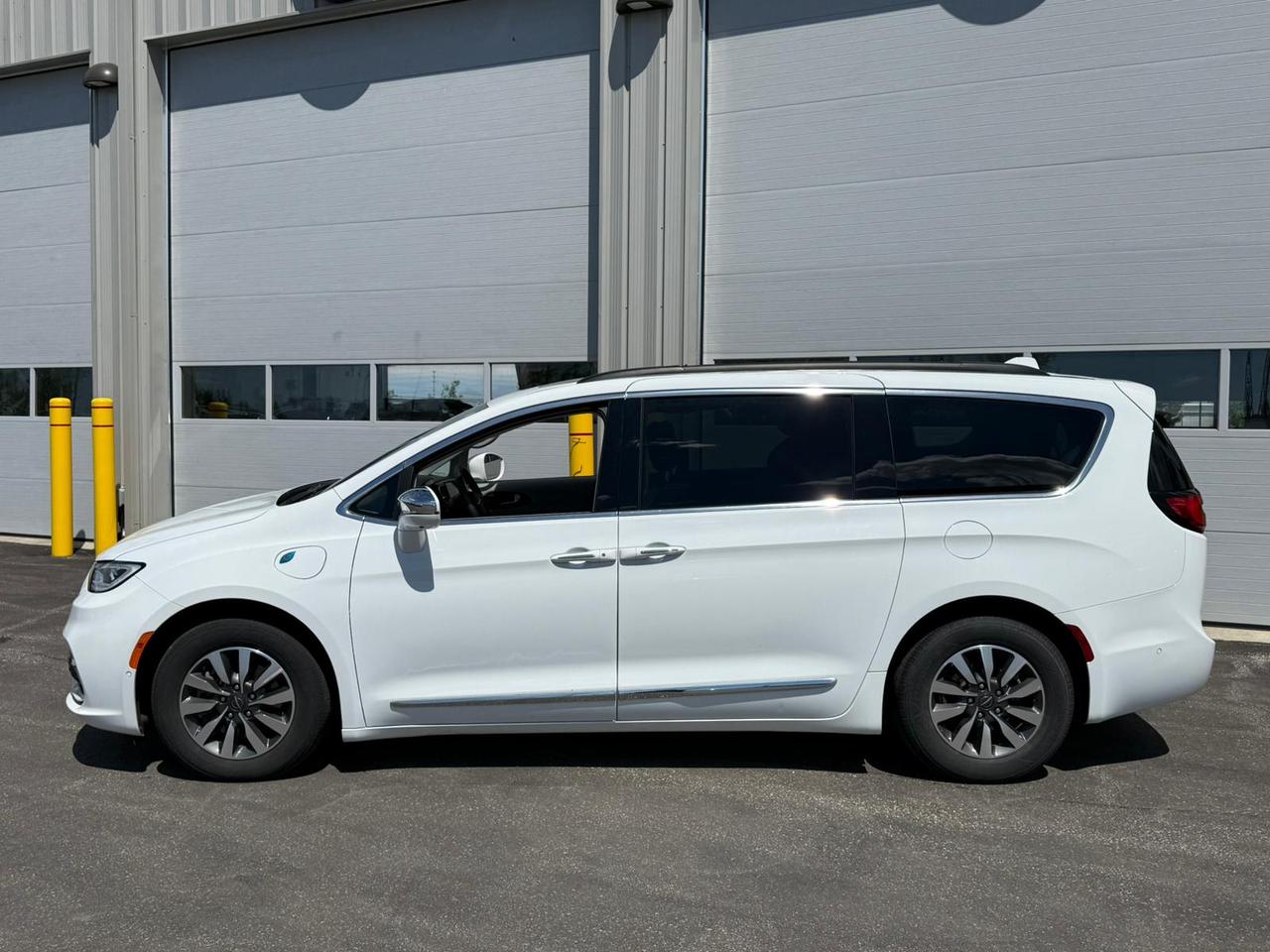 2022 Chrysler Pacifica Hybrid Limited Hybrid - 7PASS|DVD|PANO|360CAM|NAVI Photo