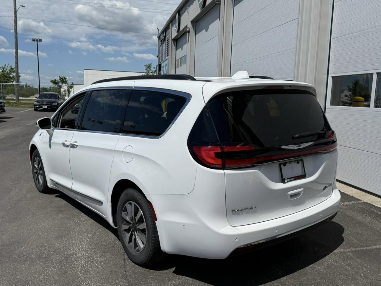 2022 Chrysler Pacifica Hybrid Limited Hybrid - 7PASS|DVD|PANO|360CAM|NAVI Photo