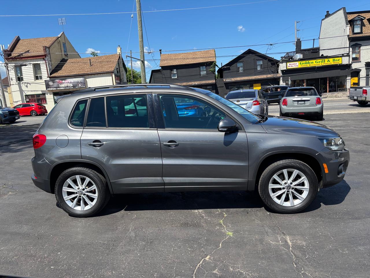 2012 Volkswagen Tiguan COMFORTLINE Photo