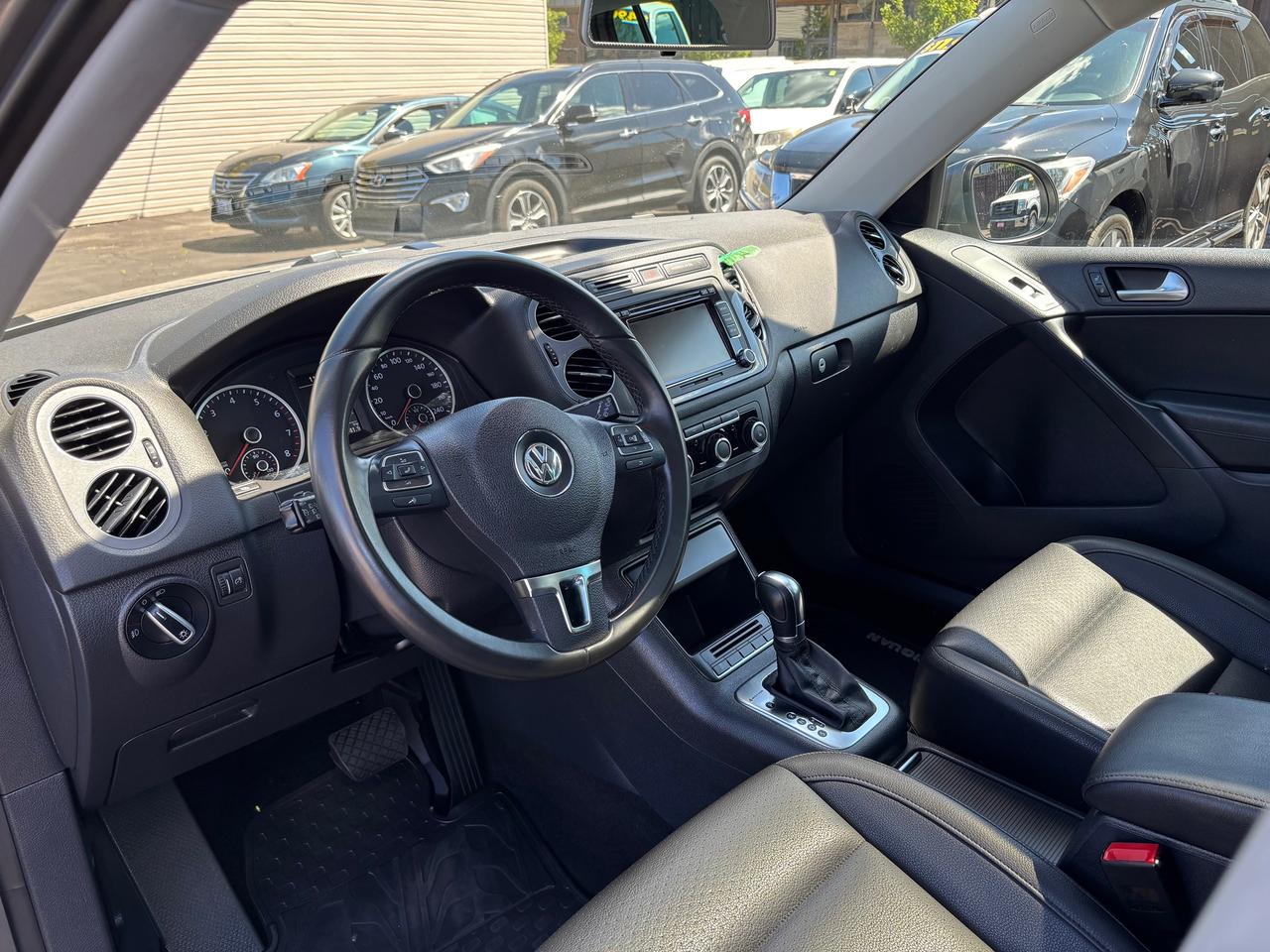 2012 Volkswagen Tiguan COMFORTLINE Photo