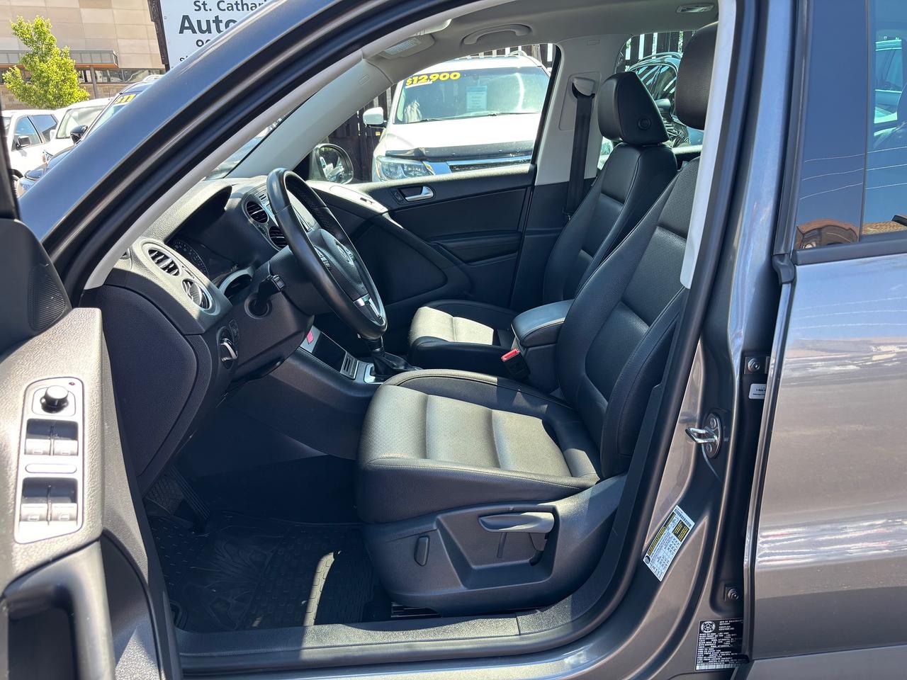 2012 Volkswagen Tiguan COMFORTLINE Photo