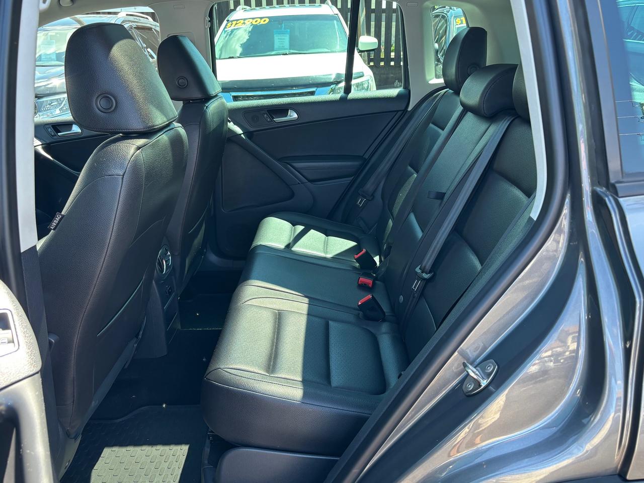 2012 Volkswagen Tiguan COMFORTLINE Photo