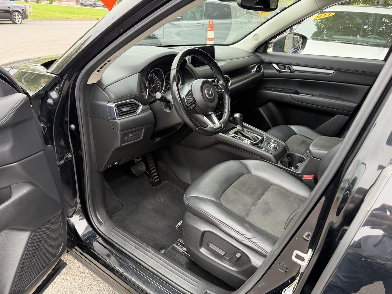 2017 Mazda CX-5 GS AWD, HEATED SEATS/STEERING WHEEL, BACK-UP CAM!! - Photo #19