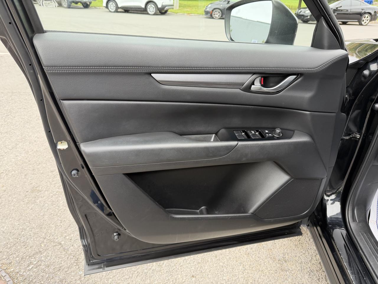 2017 Mazda CX-5 GS AWD, HEATED SEATS/STEERING WHEEL, BACK-UP CAM!! - Photo #17