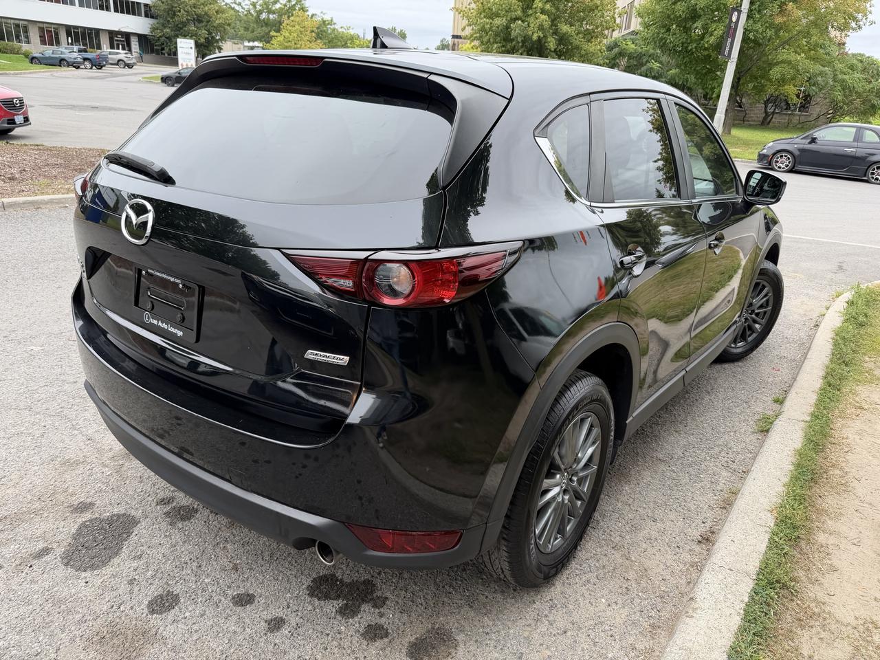 2017 Mazda CX-5 GS AWD, HEATED SEATS/STEERING WHEEL, BACK-UP CAM!! Photo
