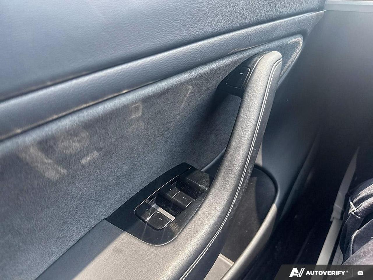 2020 Tesla Model 3 PERFORMANCE / NO ACCIDENTS / AWD / NAV / MOONROOF Photo