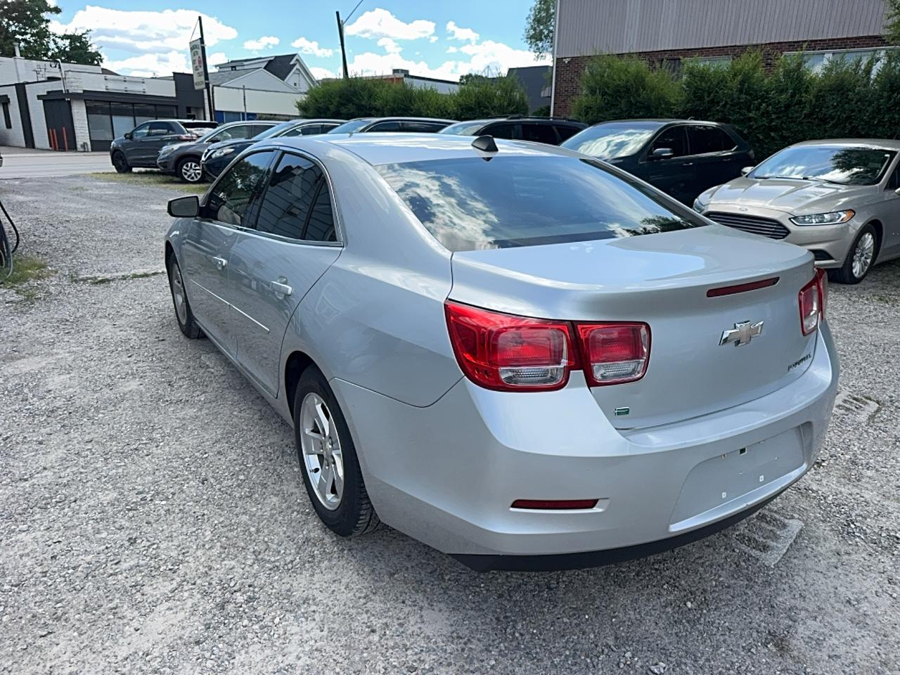 2014 Chevrolet Malibu LS Photo4