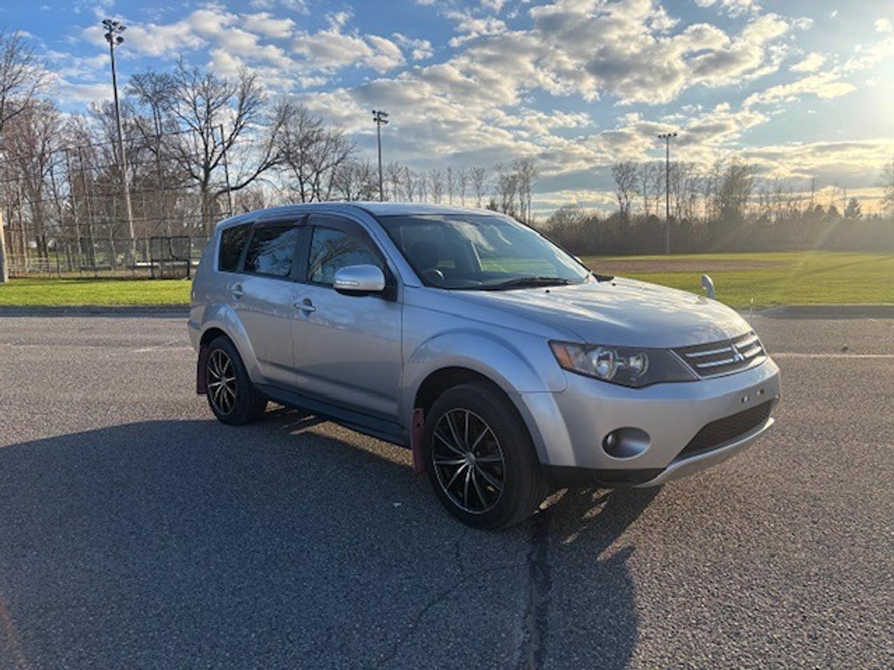 2010 Mitsubishi Outlander Right Hand Drive Photo