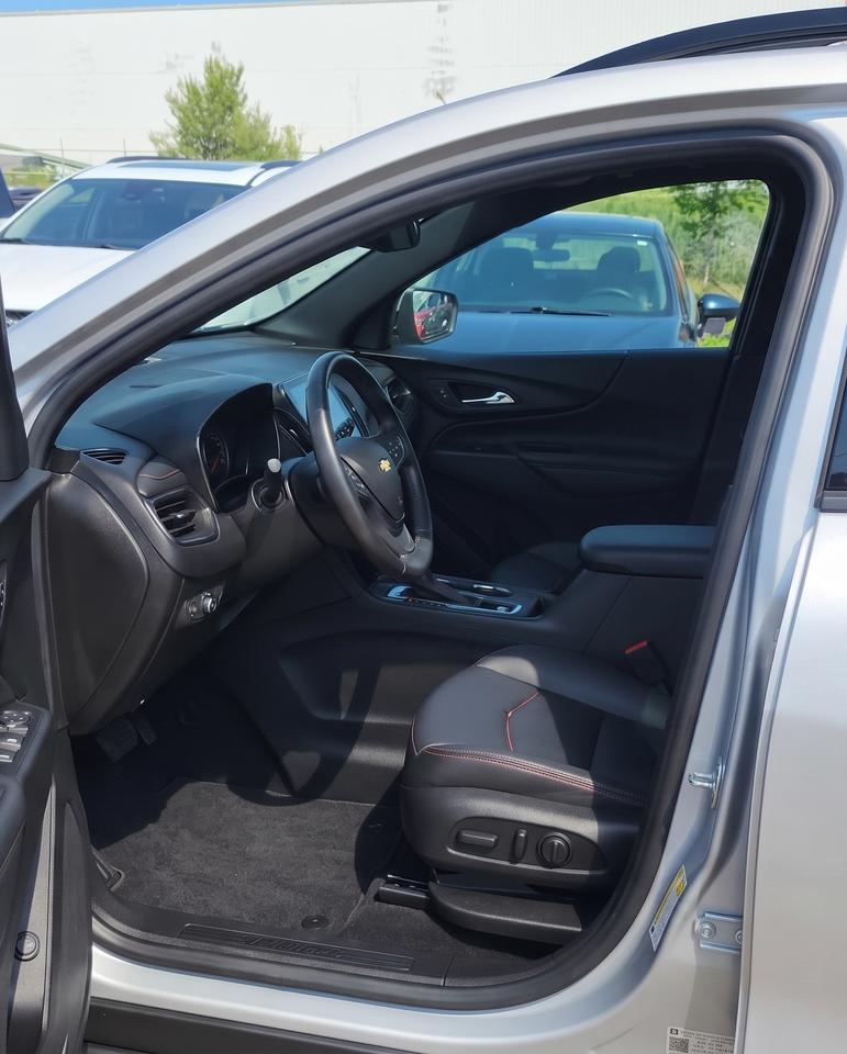 2022 Chevrolet Equinox RS / NO ACCIDENTS / LEATHER / PANO ROOF / 360 CAM Photo