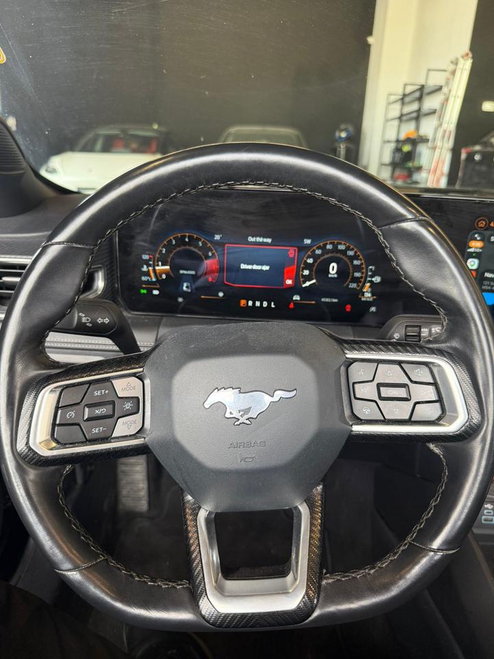 2025 Ford Mustang EcoBoost Premium | CLEAN CAR | CLEAN TITLE | Photo