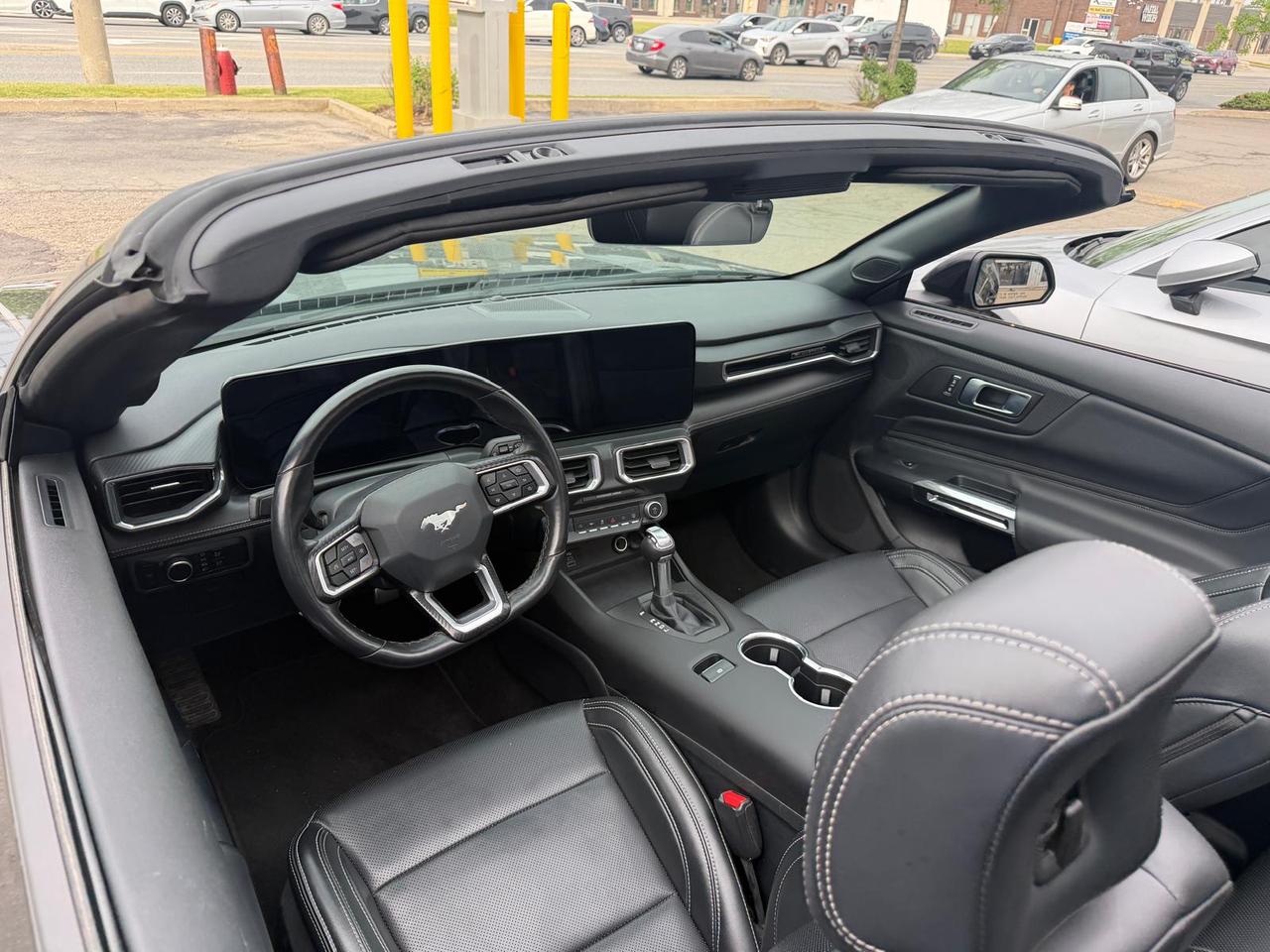 2025 Ford Mustang EcoBoost Premium | CLEAN CAR | CLEAN TITLE | Photo