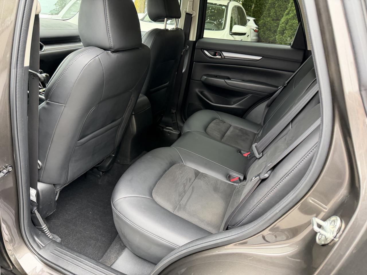 2018 Mazda CX-5 GS AWD, LEATHER, HEATED SEATS/WHEEL & MORE!!! - Photo #36