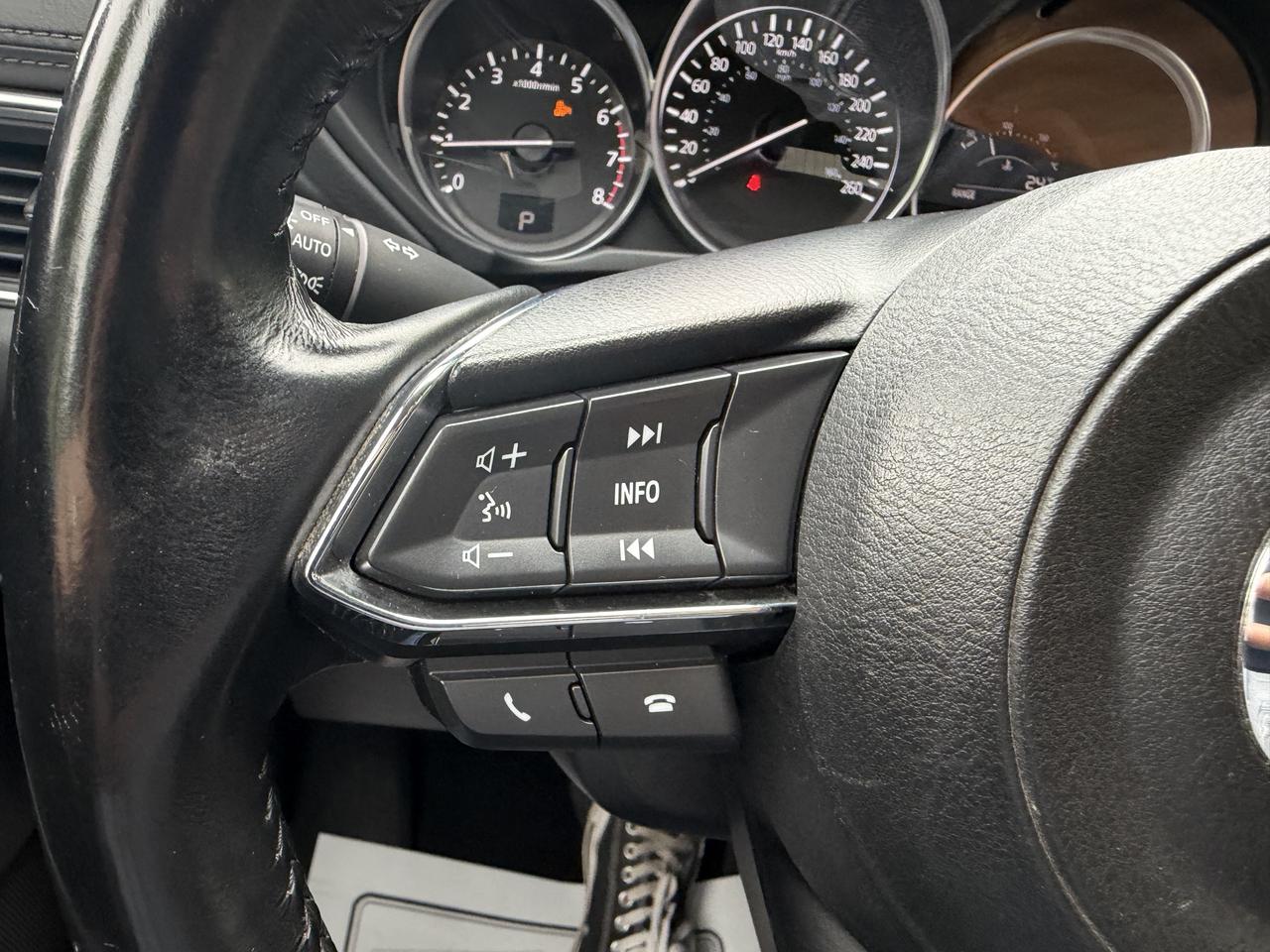 2018 Mazda CX-5 GS AWD, LEATHER, HEATED SEATS/WHEEL & MORE!!! Photo