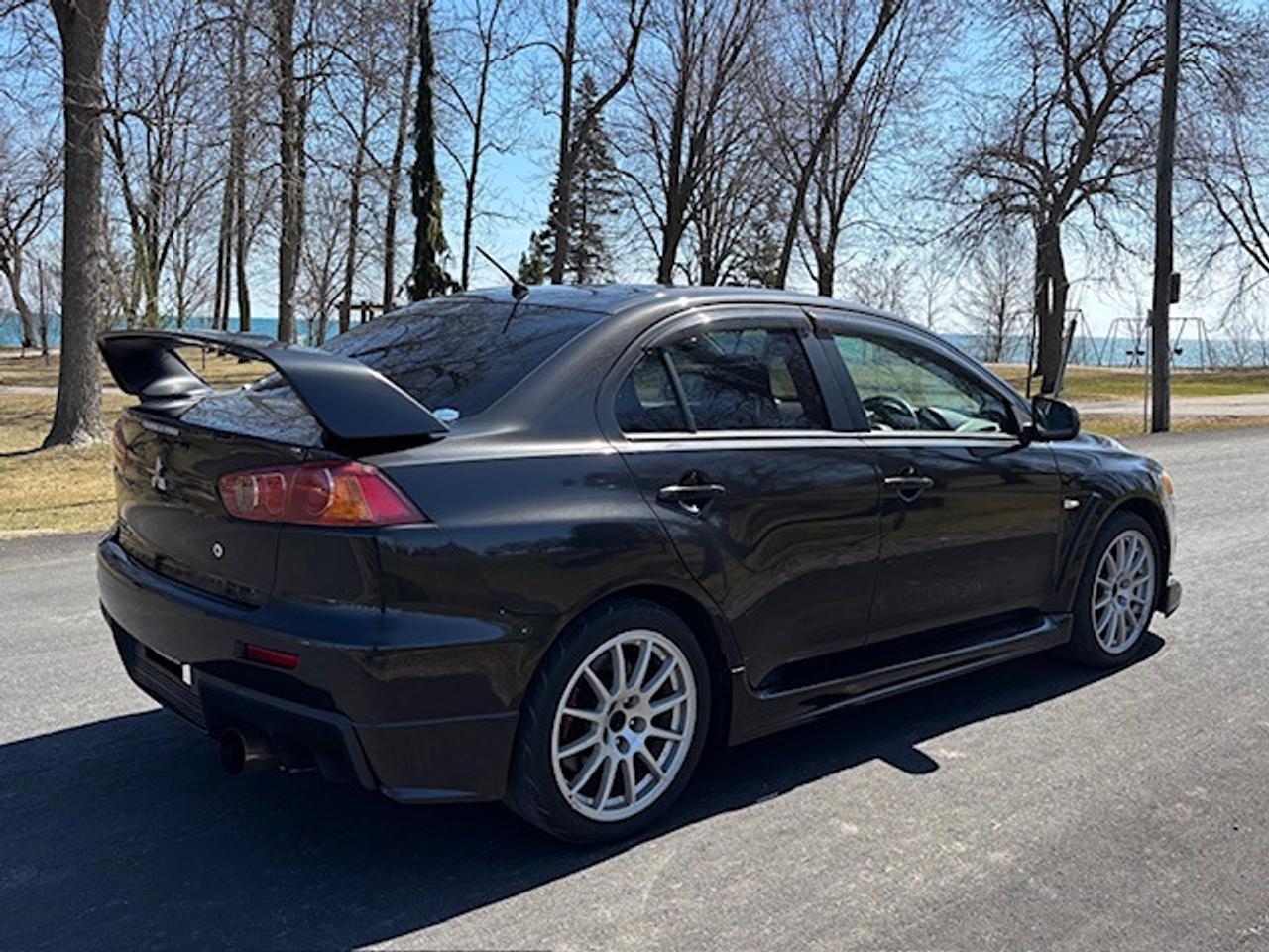 2005 Mitsubishi Lancer Evolution RHD Photo
