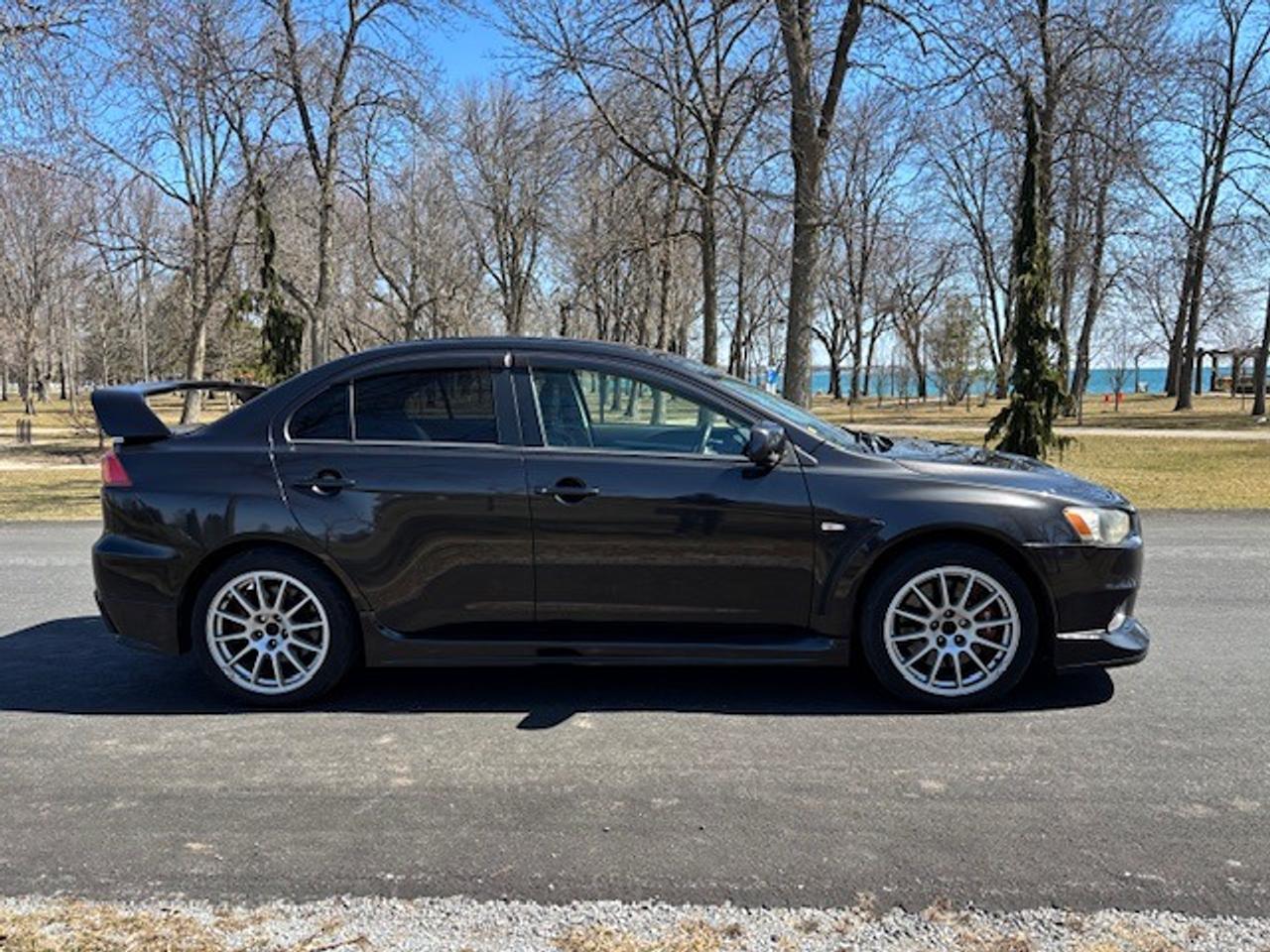 2005 Mitsubishi Lancer Evolution RHD Photo