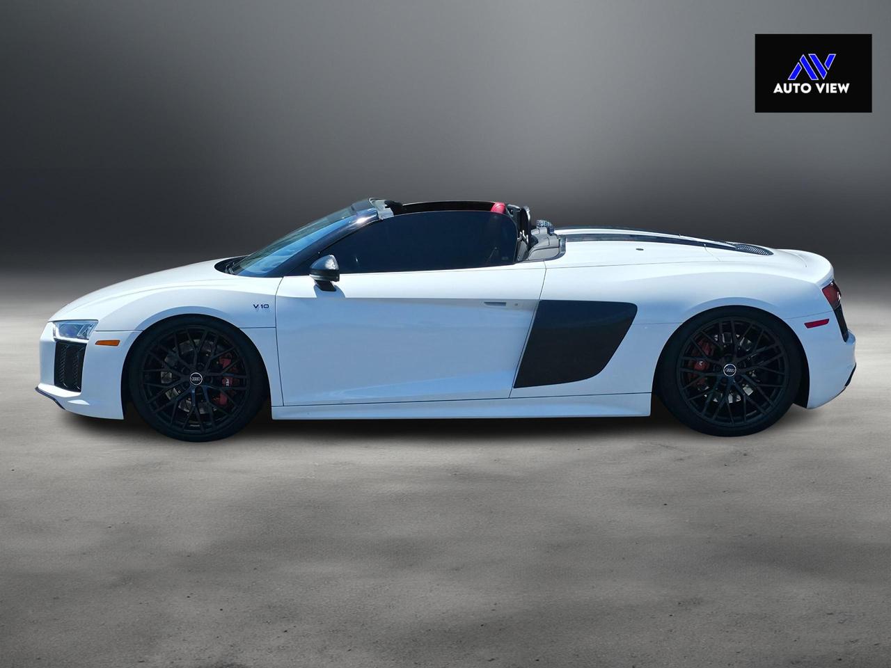 2017 Audi R8 Spyder *V10 & CONVERTIBLE* Photo