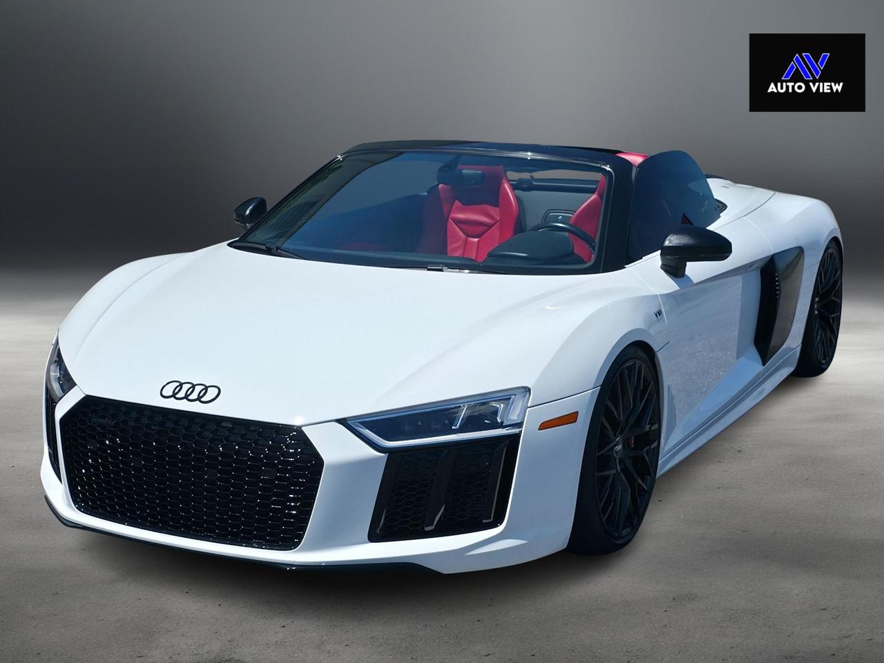 2017 Audi R8 Spyder *V10 & CONVERTIBLE* Photo