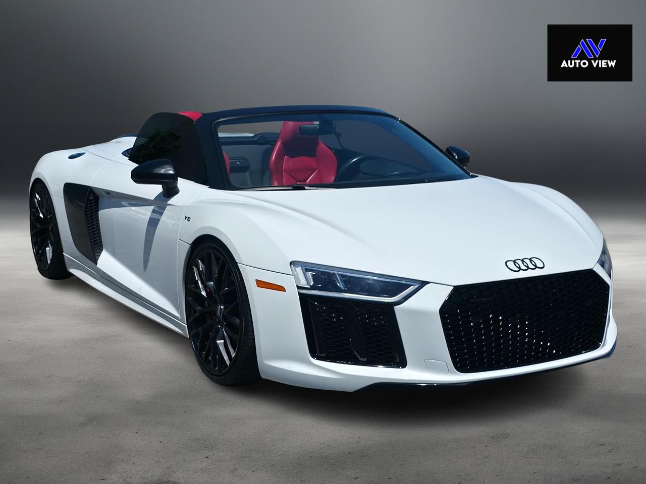 2017 Audi R8 Spyder *V10 & CONVERTIBLE* Photo