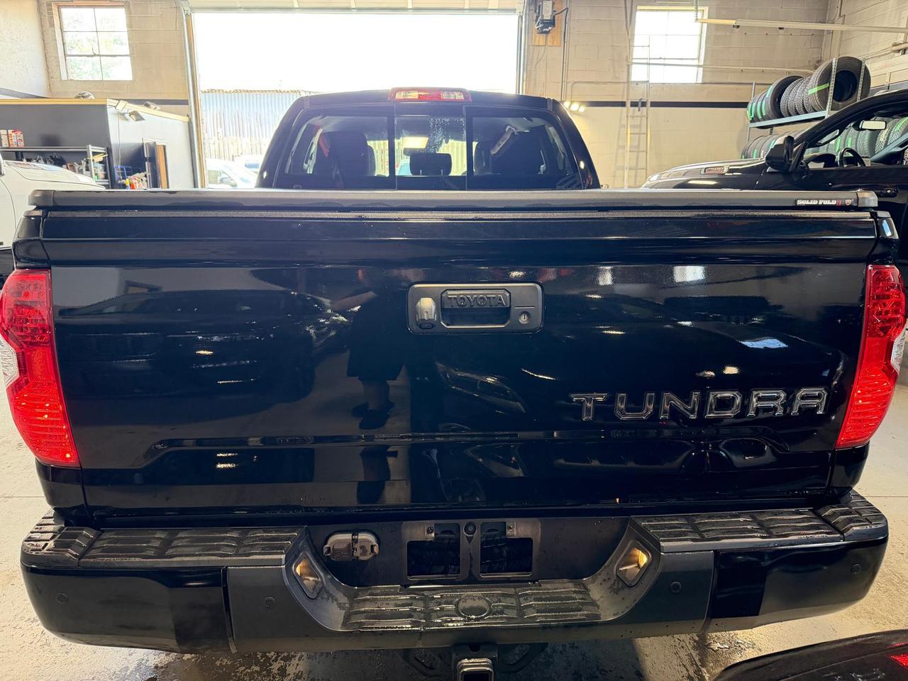 2018 Toyota Tundra 4x4 Double Cab 5.7L Photo