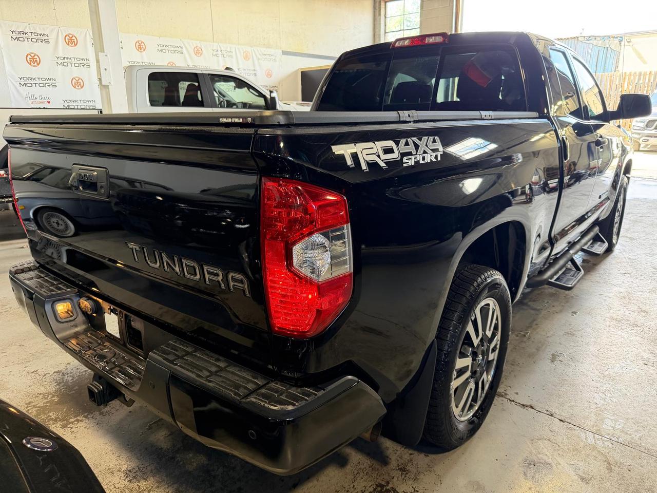 2018 Toyota Tundra 4x4 Double Cab 5.7L Photo