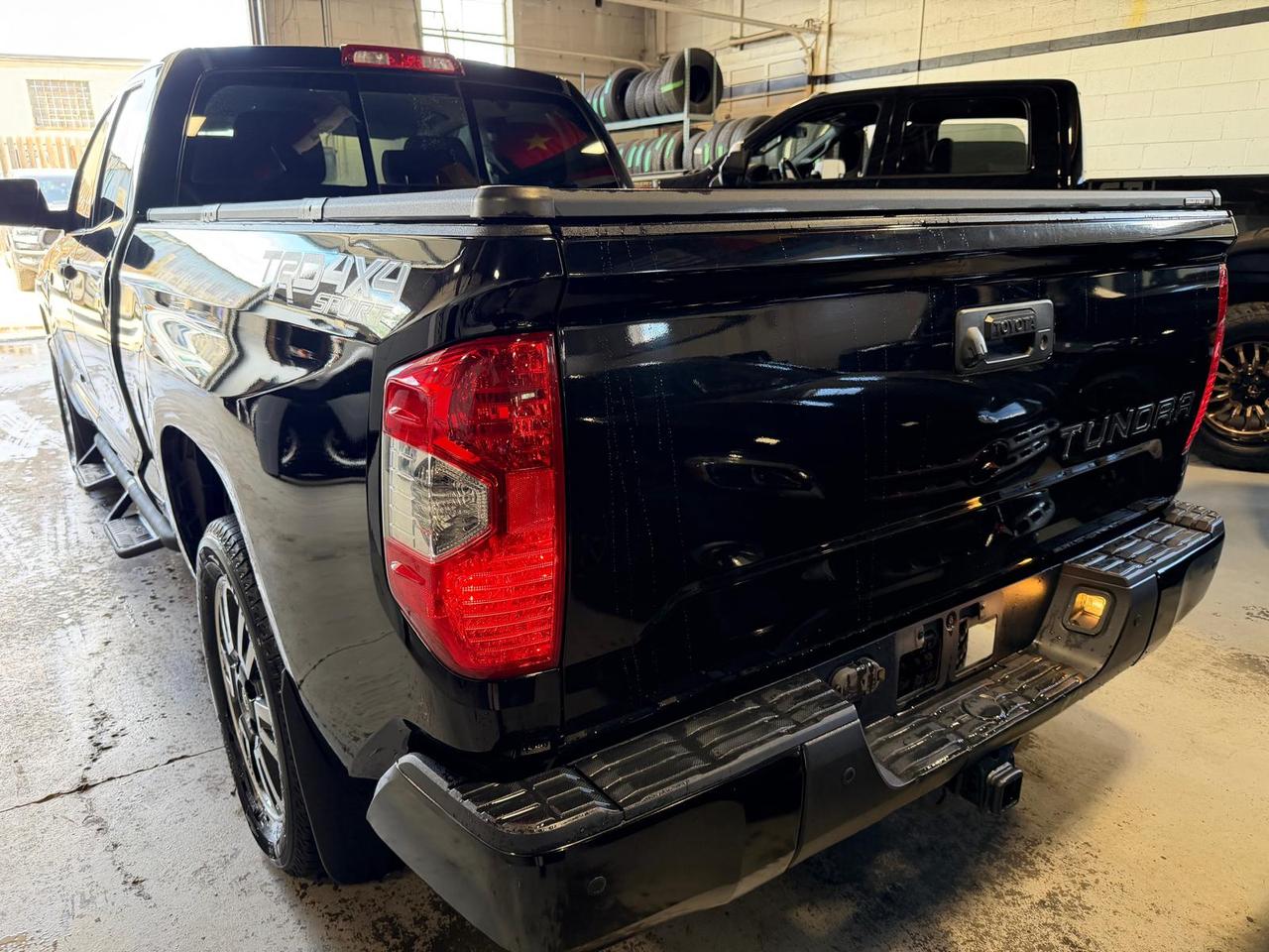2018 Toyota Tundra 4x4 Double Cab 5.7L Photo