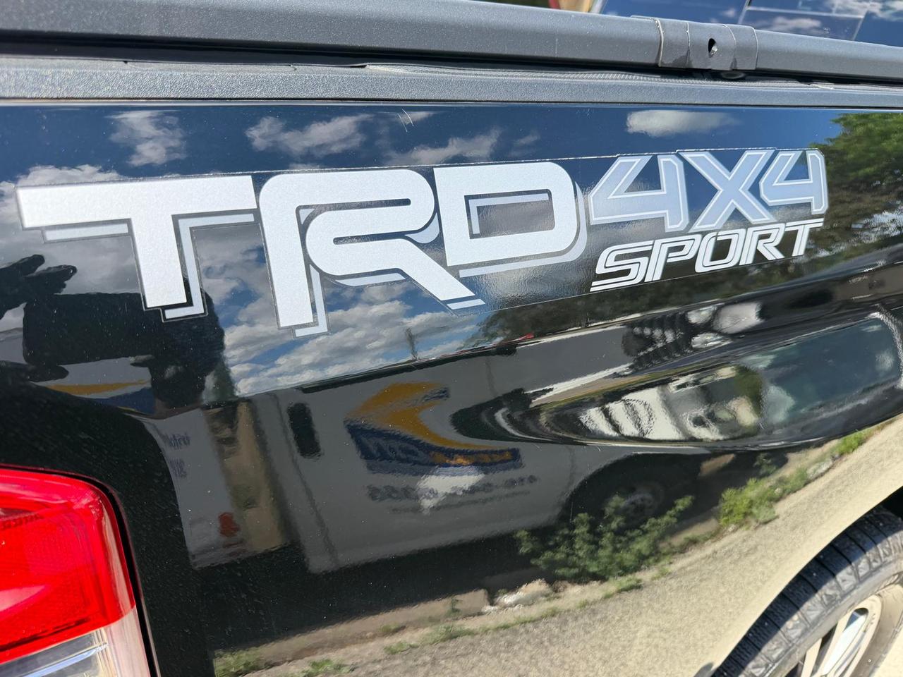 2018 Toyota Tundra 4x4 Double Cab 5.7L Photo