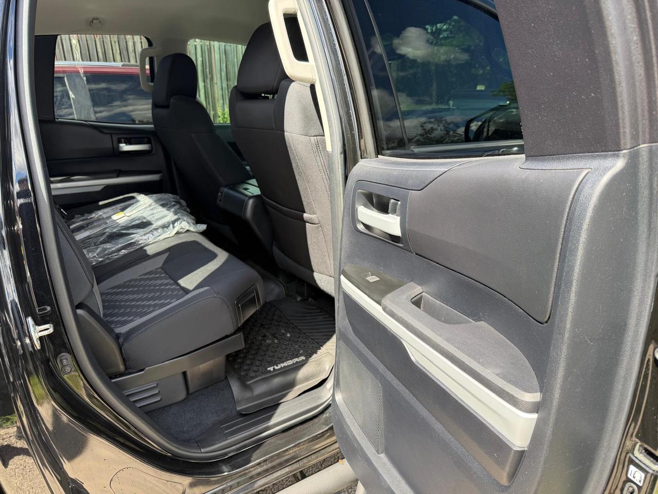 2018 Toyota Tundra 4x4 Double Cab 5.7L Photo
