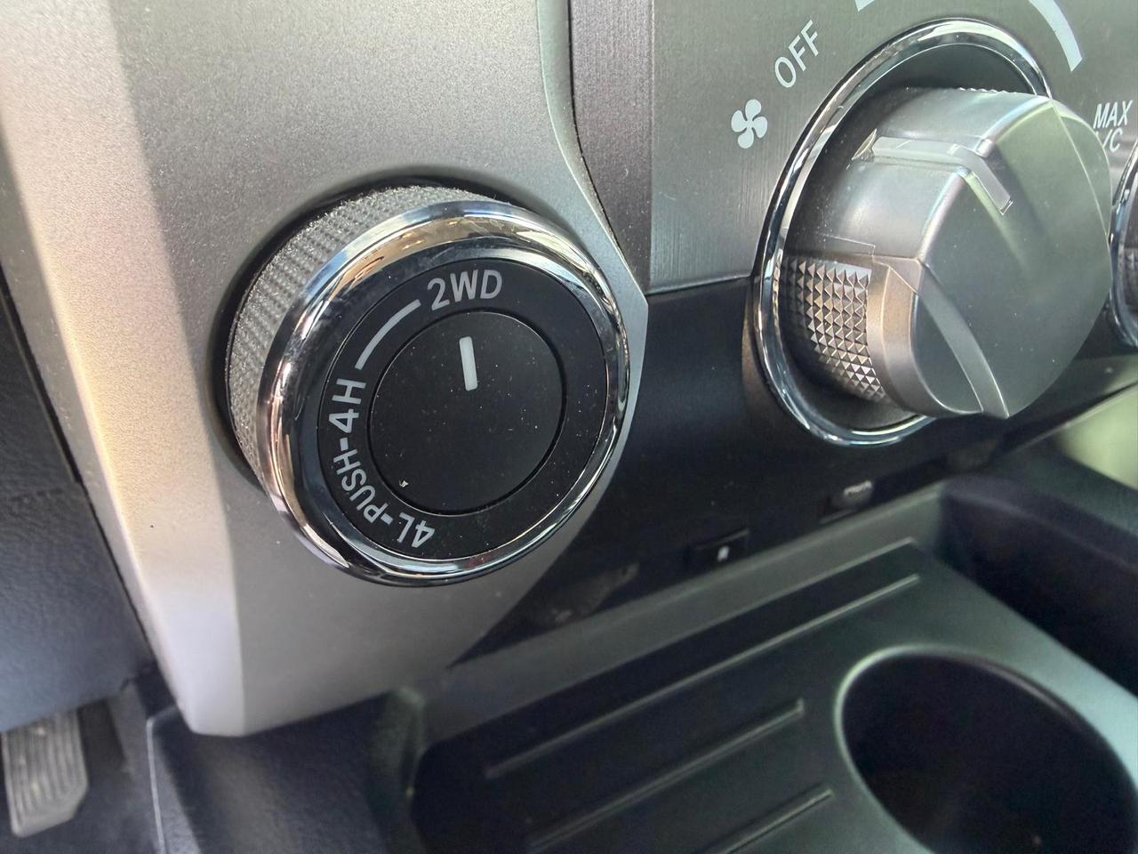 2018 Toyota Tundra 4x4 Double Cab 5.7L Photo