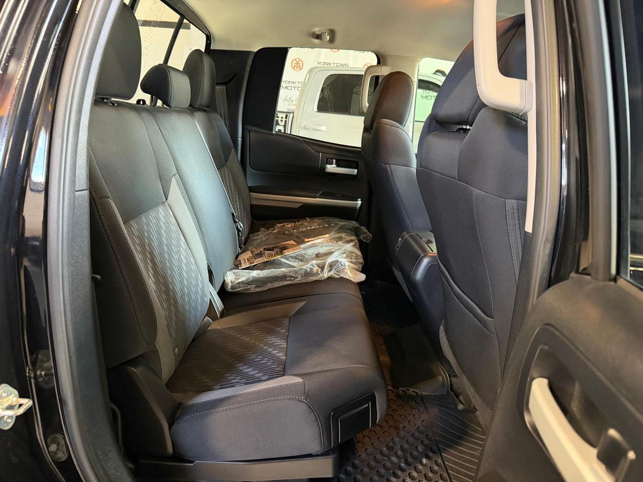 2018 Toyota Tundra 4x4 Double Cab 5.7L Photo