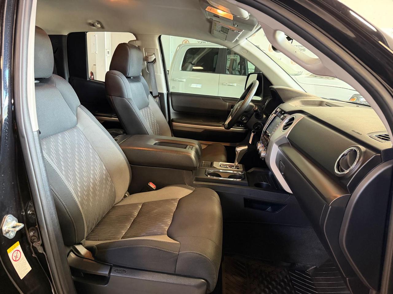 2018 Toyota Tundra 4x4 Double Cab 5.7L Photo